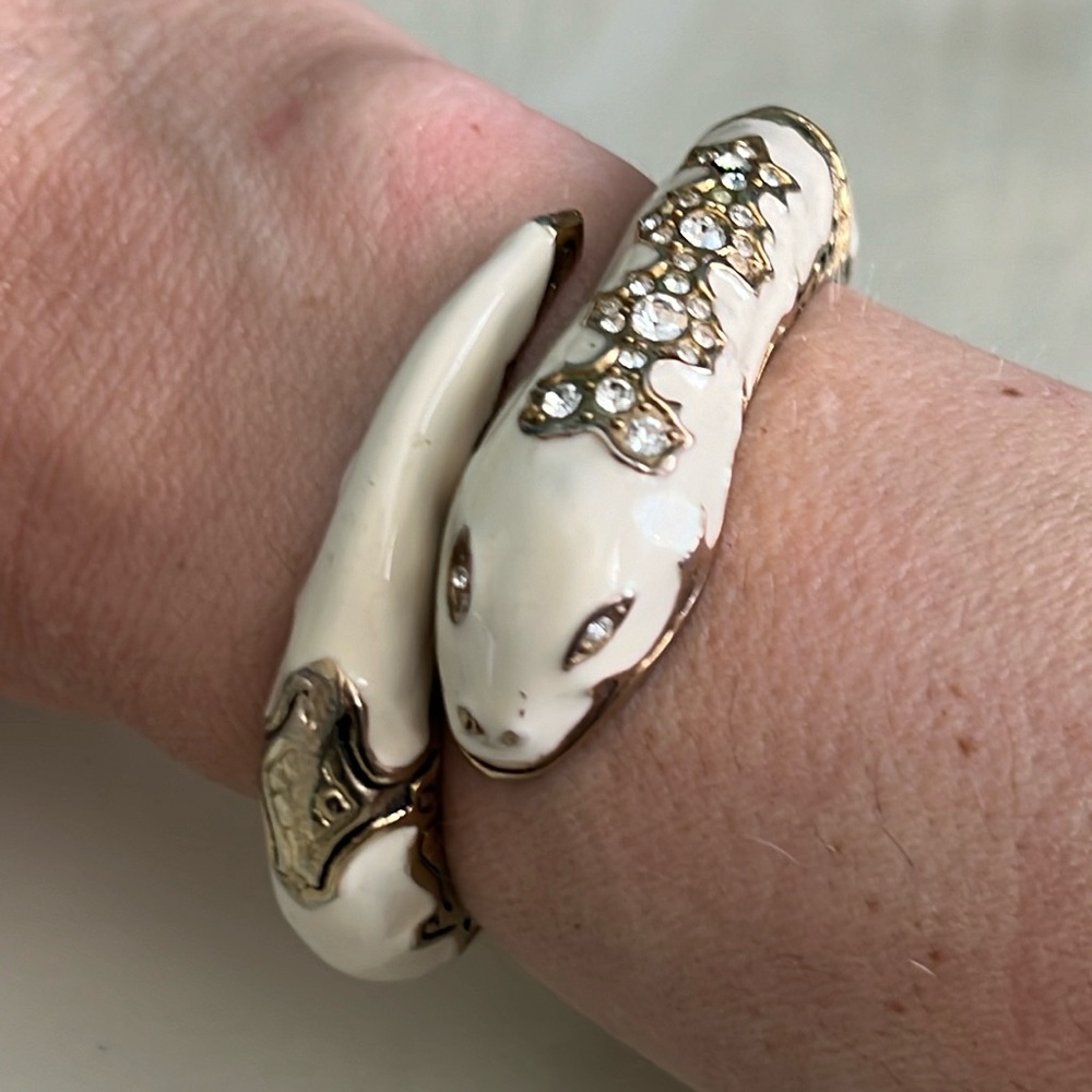 Vintage 1980’s White Enamel Snake Hinge Bracelet